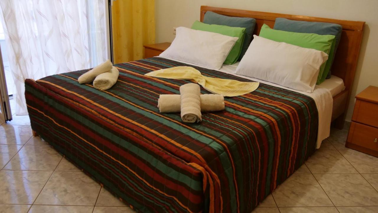 Isabela Apartments Sarandë Esterno foto