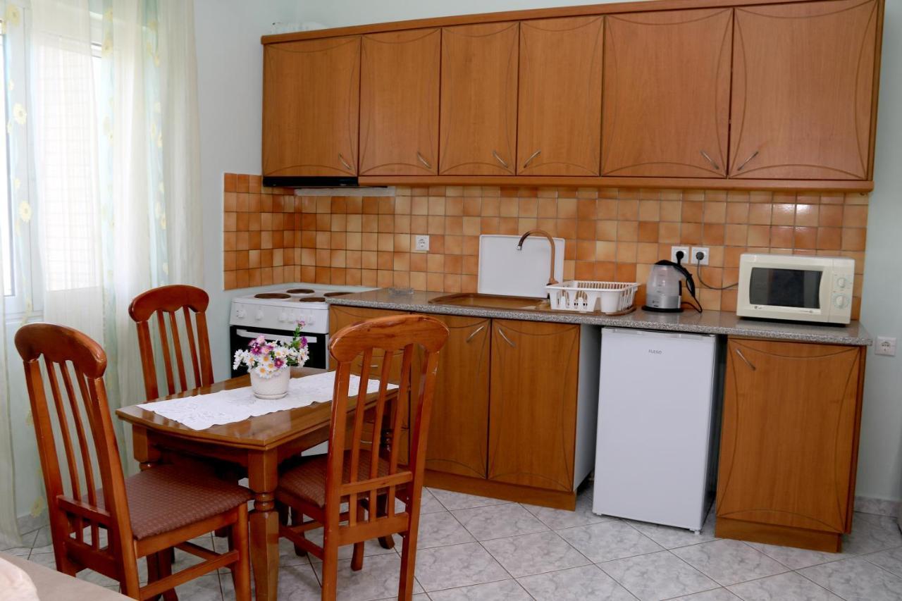 Isabela Apartments Sarandë Esterno foto