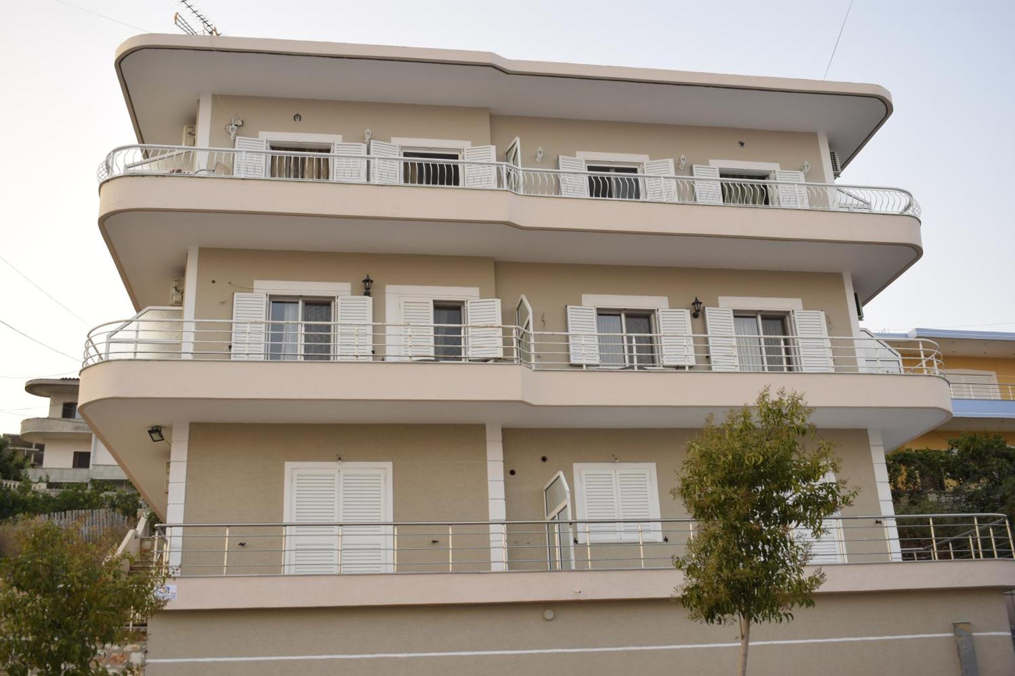 Isabela Apartments Sarandë Esterno foto
