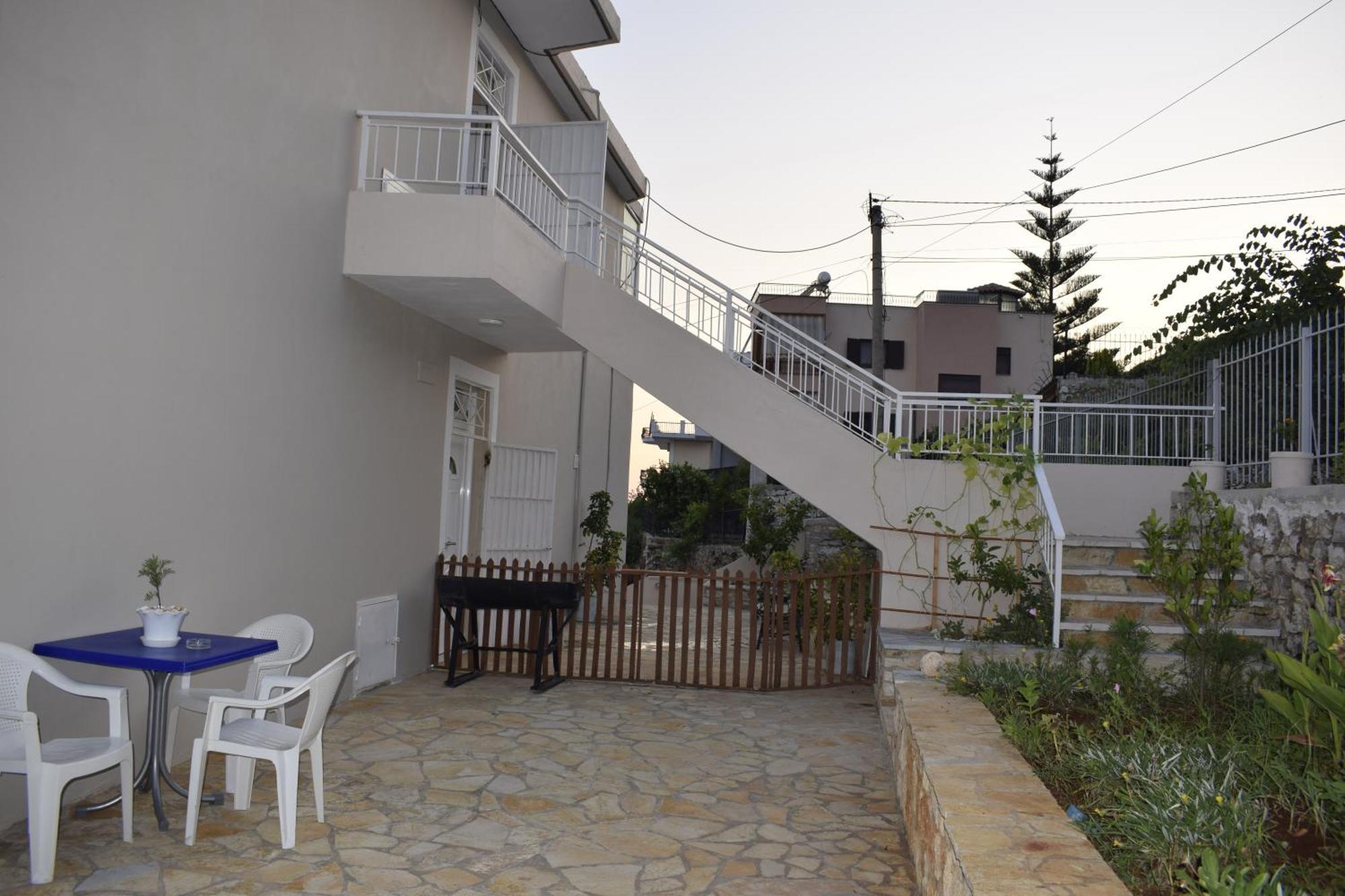 Isabela Apartments Sarandë Esterno foto