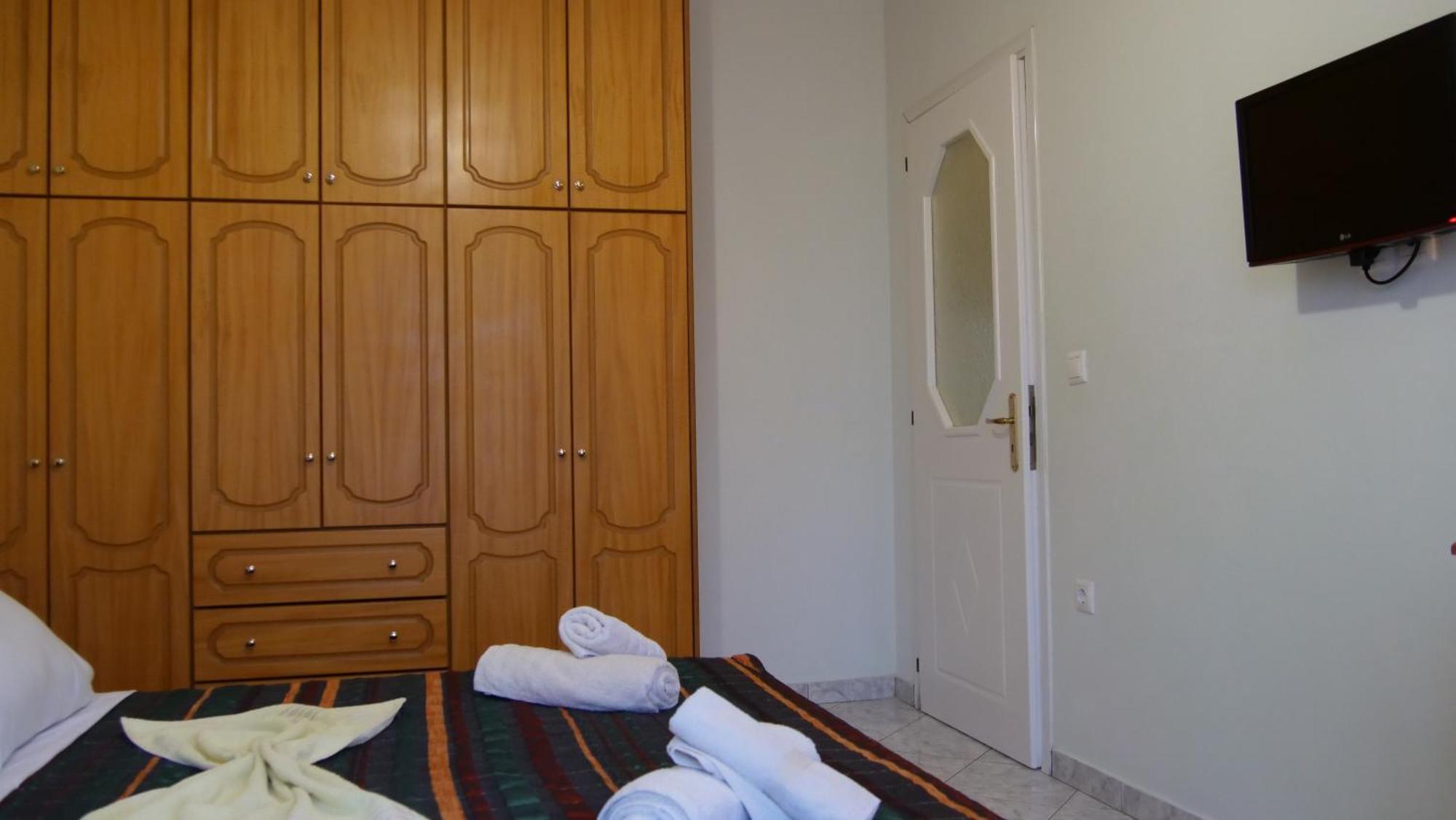 Isabela Apartments Sarandë Esterno foto