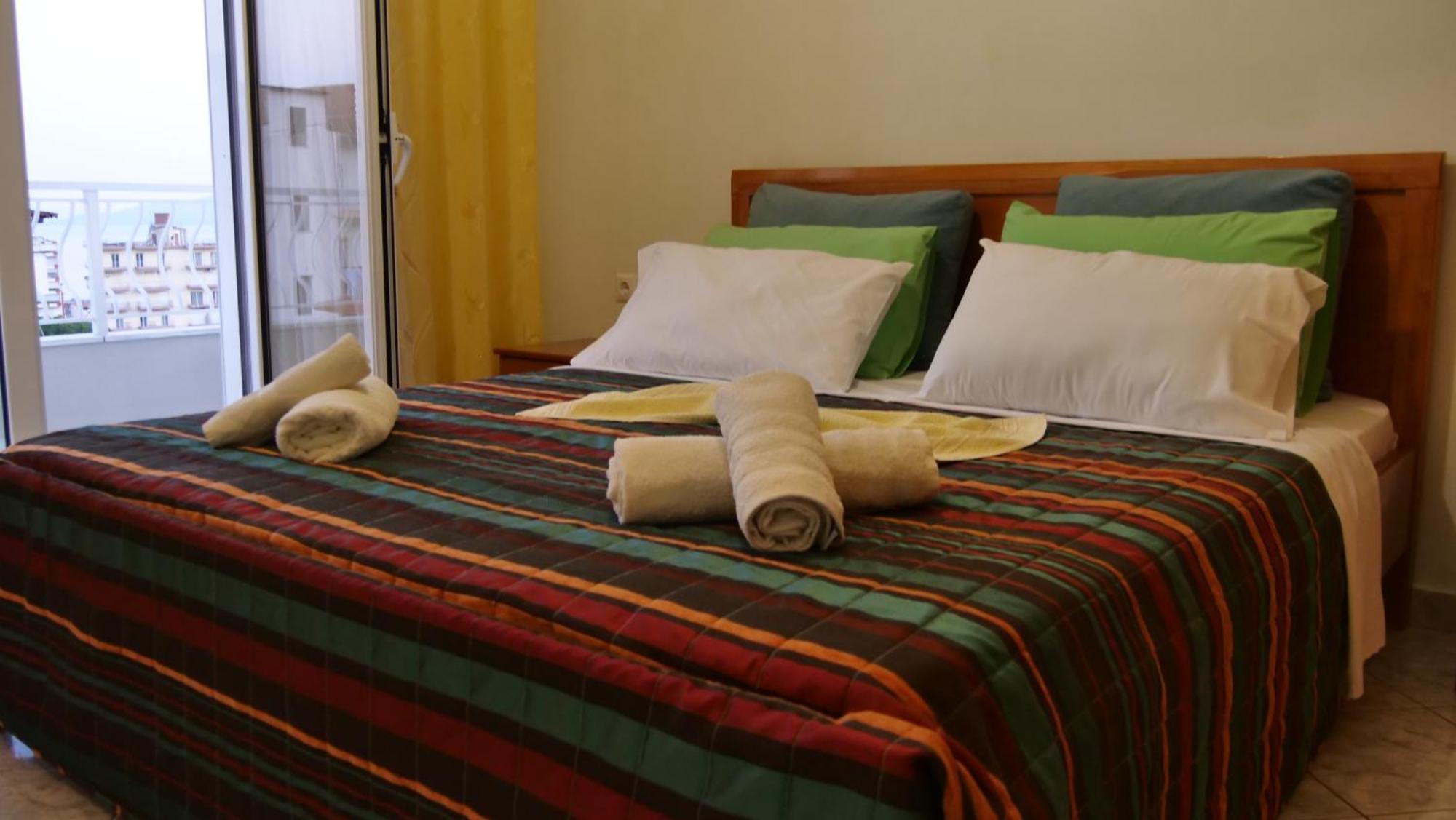 Isabela Apartments Sarandë Esterno foto